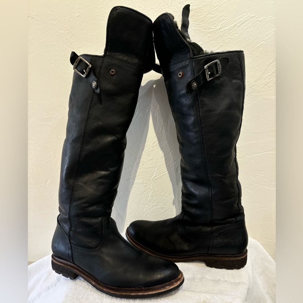 Frye Mara Button OTK shearling lined boot. Black. Size 8.